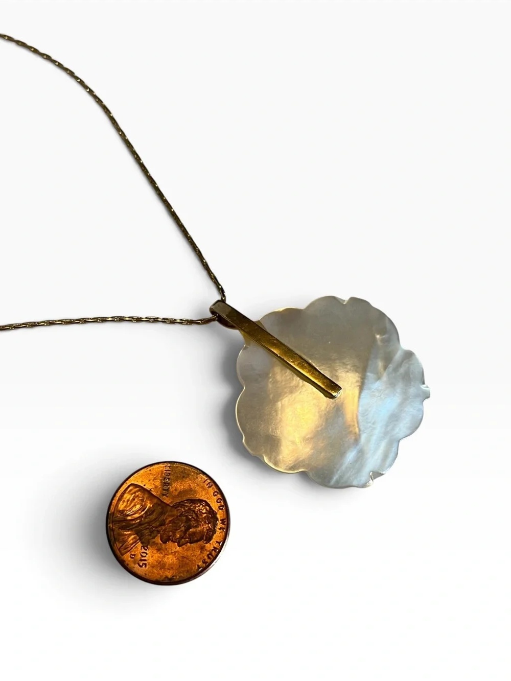 Cookie Lee Mother Of Pearl Shell Flower Crystal Gold Tone Necklace CC X